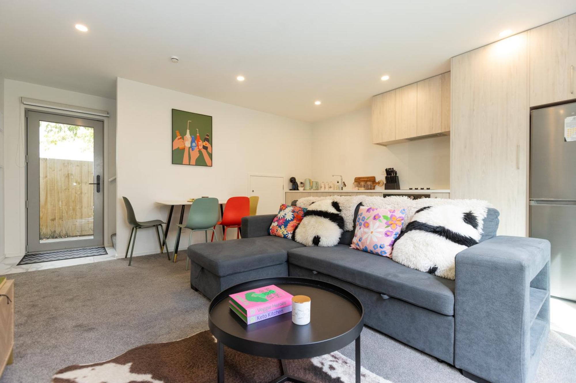 Ferienhaus Stylish And Comfort In Cbd Christchurch